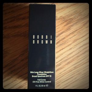 Bobbi Brown skin long wear weightless foundation